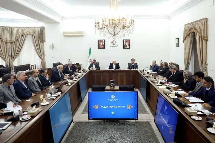 عارف: بخش خصوصی نقش کلیدی در تقویت امنیت سایبری کشور ایفا می‌کند!