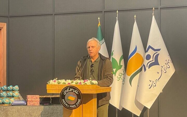 فروتن هشدار داد: تعطیلی کتابخانه‌های سیار، تهدیدی بزرگ برای آینده فرهنگی کودکان ایران!