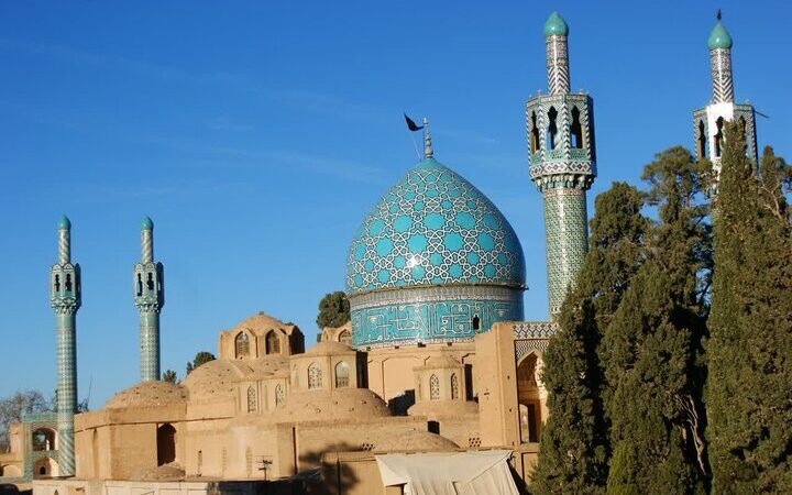 مرمت شگفت‌انگیز گنبد آرامگاه شاه نعمت‌الله ولی در ماهان؛ احیا با اعتباری بیش از ۱۰ میلیارد ریال