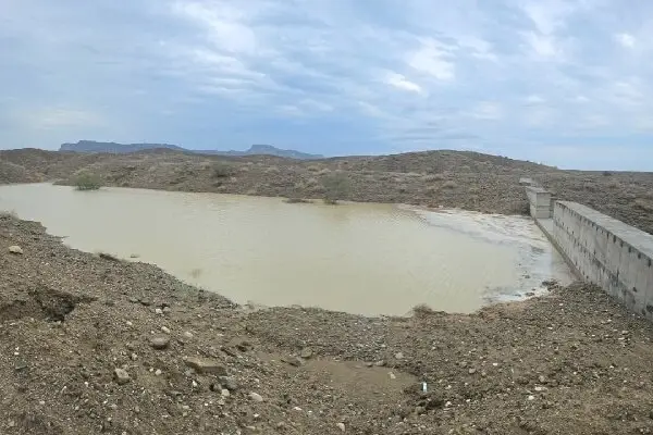 آبگیری کامل ۵۰ سازه آبخیزداری جاسک؛ سیلاب مهار شد!