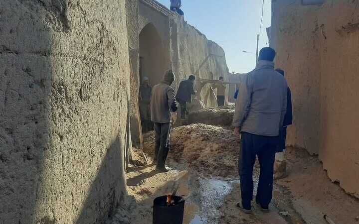 راز موفقیت مرمت بام‌های تاریخی خوسف؛ نقش بی‌بدیل مشارکت مردمی!