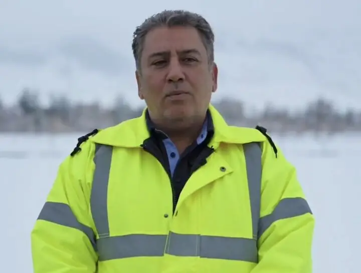 مدیریت هوشمندانه برف‌های گلپایگان؛ تخلیه کنترل‌شده در دل رودخانه اناربار