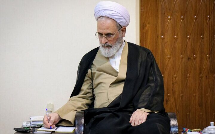 آیت الله اعرافی در پیامی مؤثر، درگذشت استاندار سابق قم را تسلیت گفت