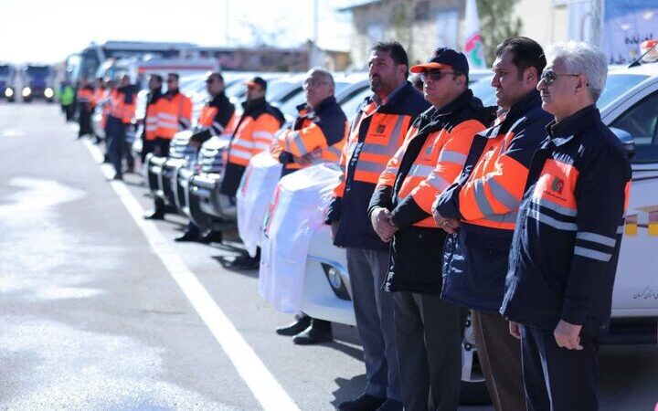 ۳۰۰ نیروی راهداری کرمان در طرح زمستانی برای مقابله با برف سنگین آماده‌باش کامل گرفتند!
