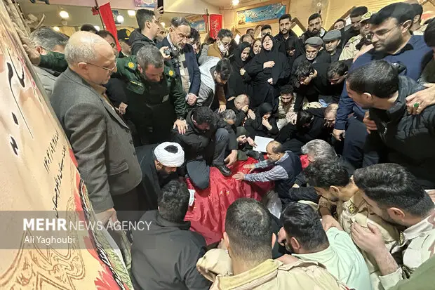 تشییع باشکوه پیکر شهید امنیت امیرحسام جوینده در صومعه‌سرا؛ مردم در سوگ ایستادند