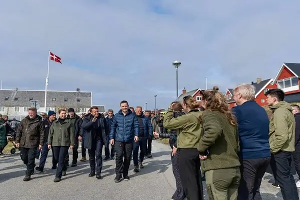 ماکرون با صراحت: گرینلند متعلق به مردمش است، طمع ترامپ را رد کرد!