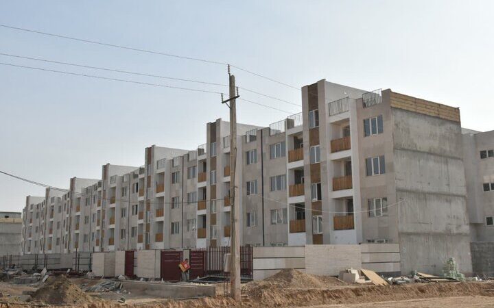 شروع هیجان‌انگیز انتخاب واحد در نهضت ملی مسکن سمنان؛ متقاضیان به خانه‌های خود نزدیک‌تر شدند!