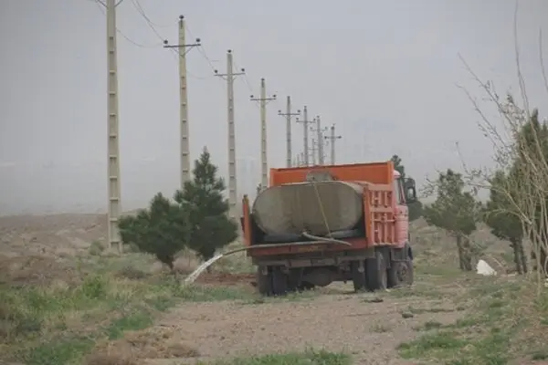 آب‌رسانی سیار نجات‌بخش به ۴ هزار هکتار باغ‌های خشکیده چهارمحال و بختیاری!