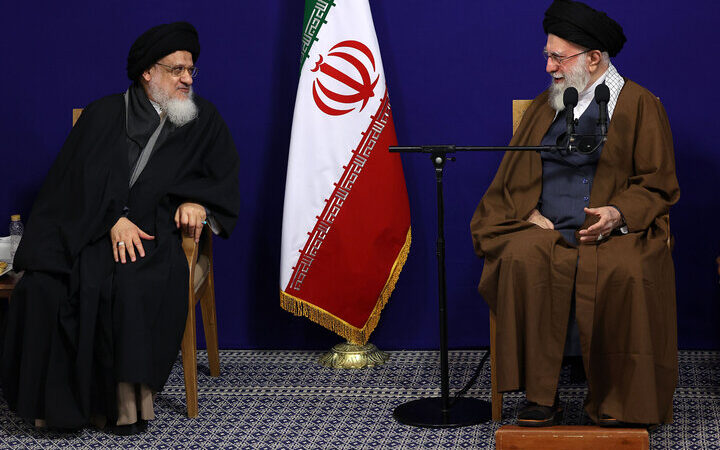 رهبر انقلاب: آیت‌الله میلانی؛ احیاگر بی‌بدیل حوزه مشهد و ستون نهضت اسلامی