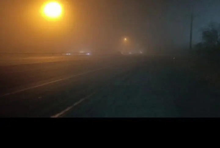 مه غلیظ و یخ سیاه؛ کابوس رانندگان جاده‌های استان مرکزی بالا گرفت!