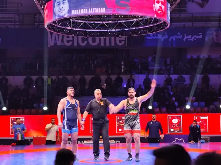 آذربایجان شرقی با طلا و برنز در کشتی قهرمانی کشور درخشید!