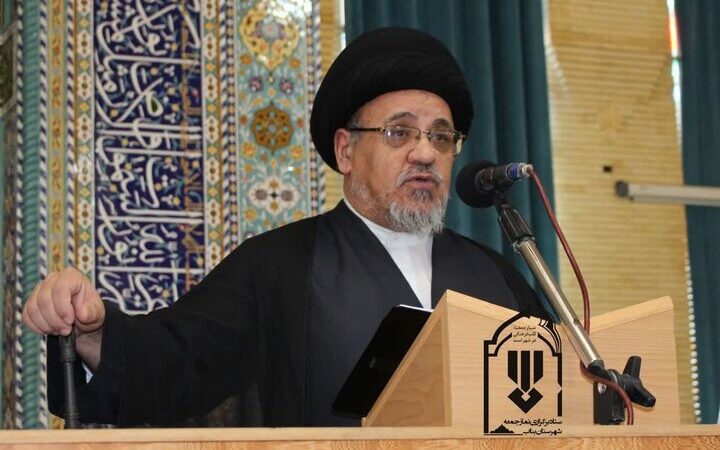 امام جمعه بناب: بصیرت ۹ دی پیچیده‌ترین فتنه انقلاب را برای همیشه پایان داد