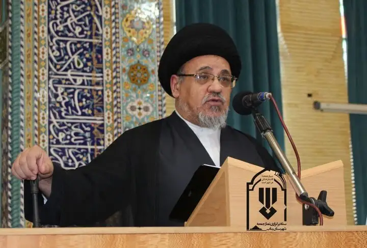 امام جمعه بناب: بصیرت ۹ دی پیچیده‌ترین فتنه انقلاب را برای همیشه پایان داد