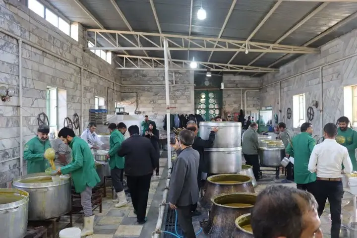آش حلیم با ۳۵ دیگ در گلشهر؛ آیینی که همه را متحیر کرد!