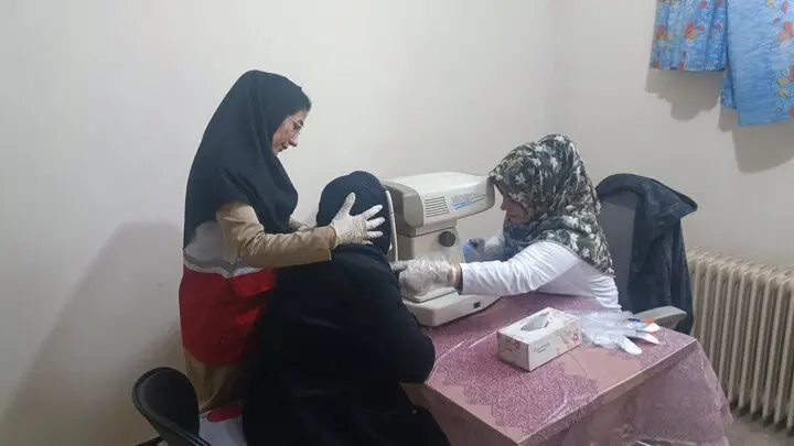 ۸۰۰ مریوانی در اردوی جهادی هلال‌احمر از خدمات درمانی رایگان بهره‌مند شدند!