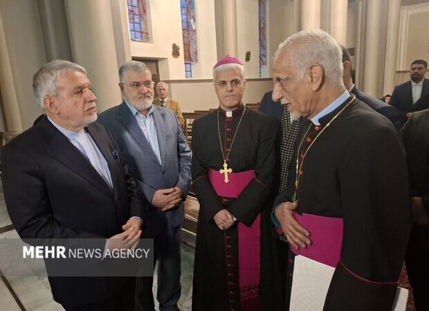 استاندار تهران در کلیسای سنت ژوزف؛ تبریک سال نو و گفت‌وگویی صمیمانه با اقلیت مسیحی
