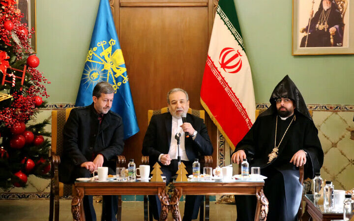 وزیر خارجه: همزیستی مسالمت‌آمیز ارامنه و مسلمانان ایران، الگویی بی‌نظیر برای جهان!