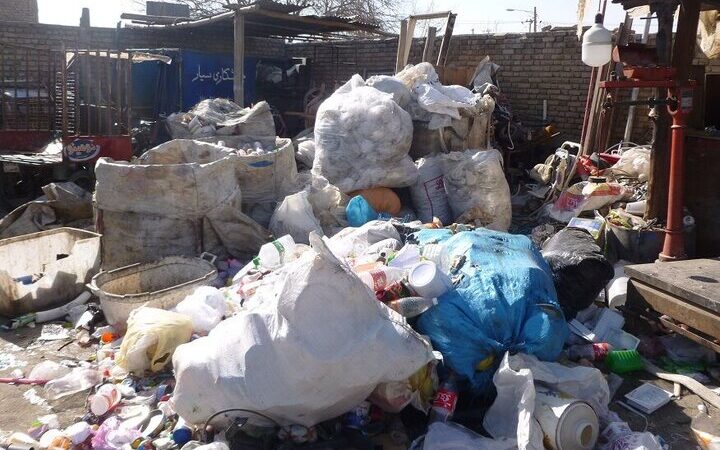 شوک بزرگ به انبارهای ضایعات بندرعباس؛ فعالیت‌ها رسماً ممنوع شد!