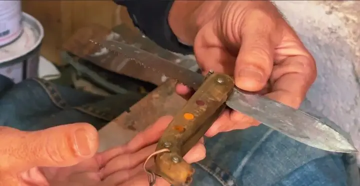 آشنایی با روستای حسن‌رباط میمه؛ قلب تپنده چاقوهای دست‌ساز ایران