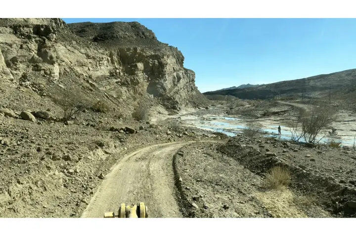 بازگشایی مسیرهای سخت‌گذر کوهستانی و باتلاقی جاسک؛ تلاش ویژه برای عبور ایمن