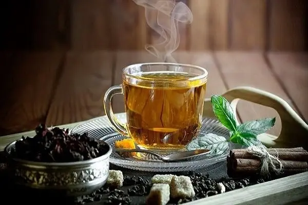 معجزه دمنوش‌های گیاهی برای تسکین فوری سرماخوردگی و گلودرد در پاییز