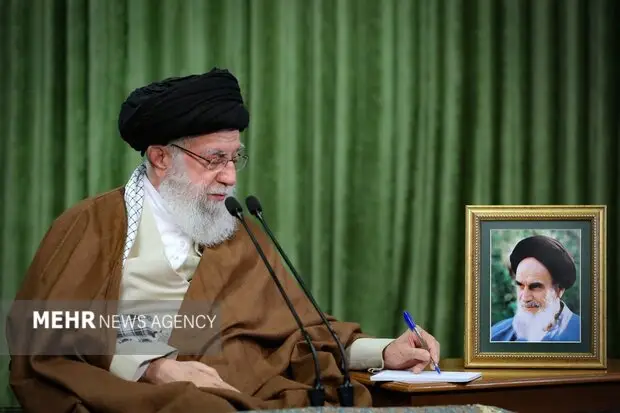 رهبر انقلاب: ایران پرچم مقابله با نظام سلطه را با شجاعت برافراشته کرد