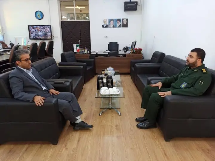 بخشدار خارگ خبر داد: ارتقای چشمگیر خدمات به مردم جزیره در راه است!