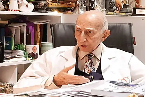 پدر علم ژنتیک ایران فاش کرد: راز ۸۰ درصد سلامت در سبک زندگی مهربانانه و سالم نهفته است!