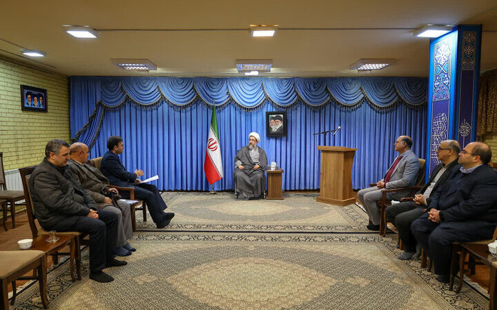 چرا الکترونیکی شدن خدمات هنوز نتوانسته هزینه‌ها را کاهش دهد؟ بررسی انتظارات و واقعیت‌ها