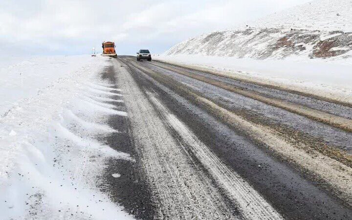 وضعیت محورهای روستایی دلفان به دنبال بارش سنگین برف