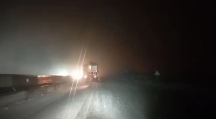 عملیات برف‌روبی در محور سمنان-فیروزکوه