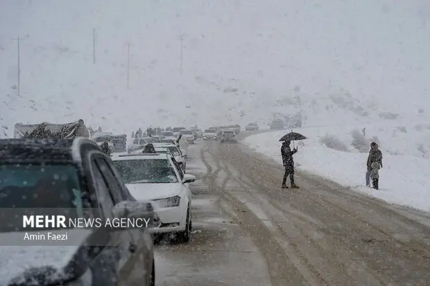 برف‌روبی محور روستایی قلایی