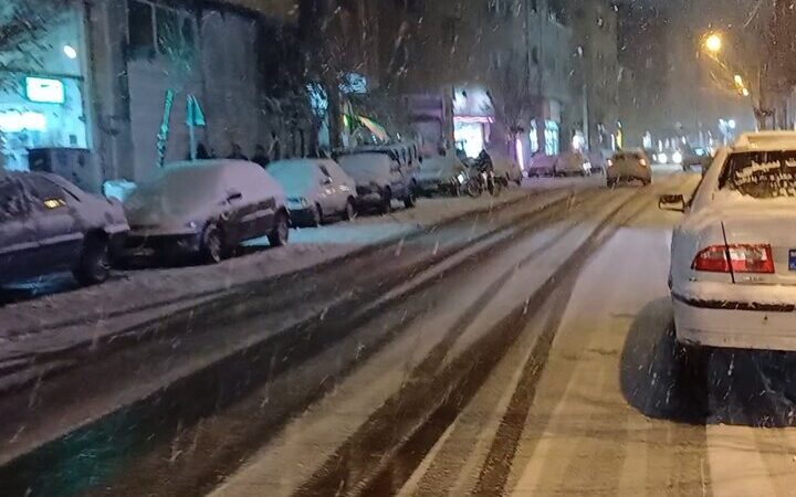 تبریز زیر چتر برف