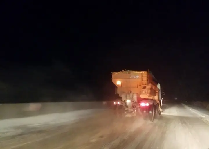 شن پاشی و برف روبی محور خوی مرند - وب‌گردی