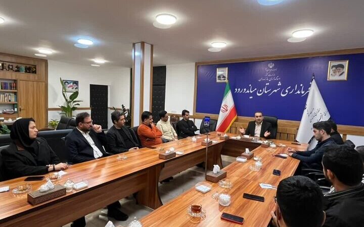 بابایی: اشتغال از نیازهای اصلی جوانان است