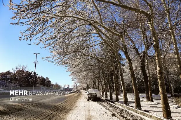 بارش خفیف برف در همدان؛ دما در برخی نقاط به منفی ۱۳ درجه می‌رسد