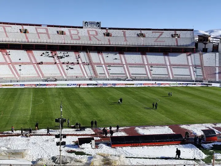 استقبال کم هواداران تراکتور در مصاف با ملوان