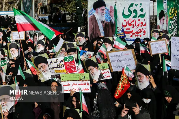 ایرانشهر؛ صحنه همبستگی مردم در گرامیداشت سالروز نهم دی