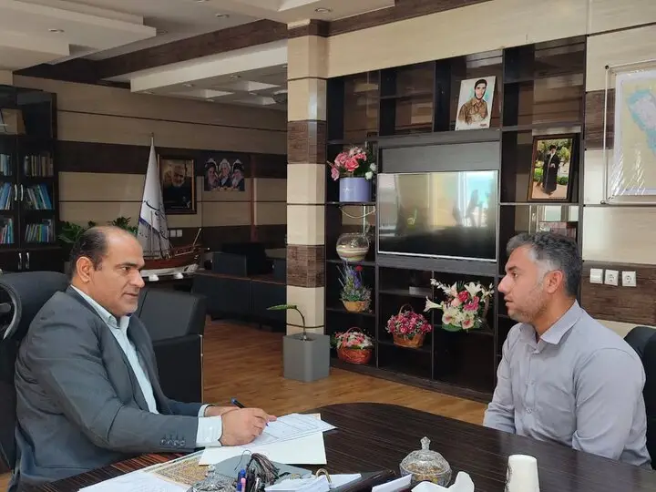 دیدار چهره به چهره فرماندار عسلویه با شهروندان برگزار شد