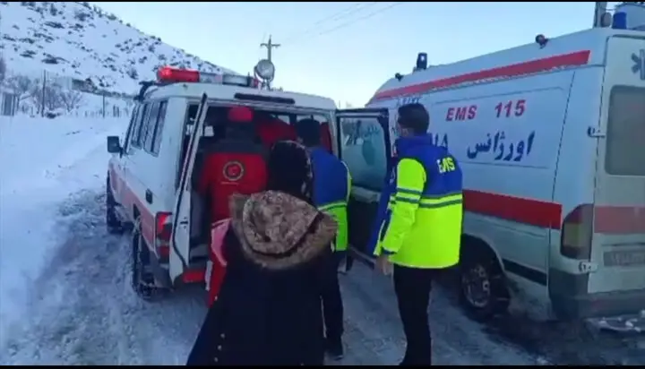 کودک ۶ ساله سردشتی با اقدام فوری امدادگران نجات پیدا کرد؛ نجات ۲ بیمار