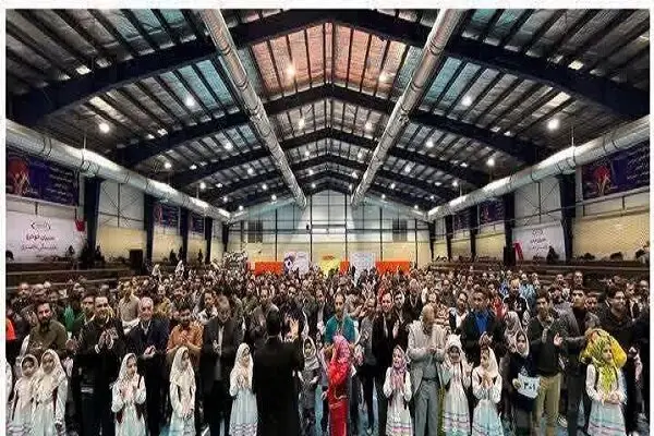 شب « دختر پدری» در بیرجند؛ حضور ۳۶۰ پدر در جشن دانش آموزی