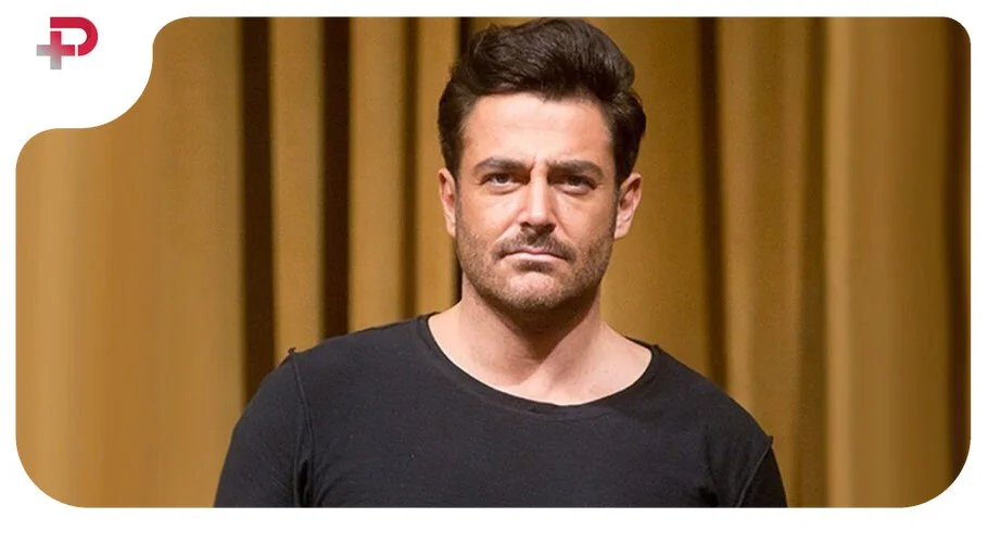 محمدرضا گلزار با تیپ لاکچری و جذاب در خانه لوکسش همه را شگفت‌زده کرد!