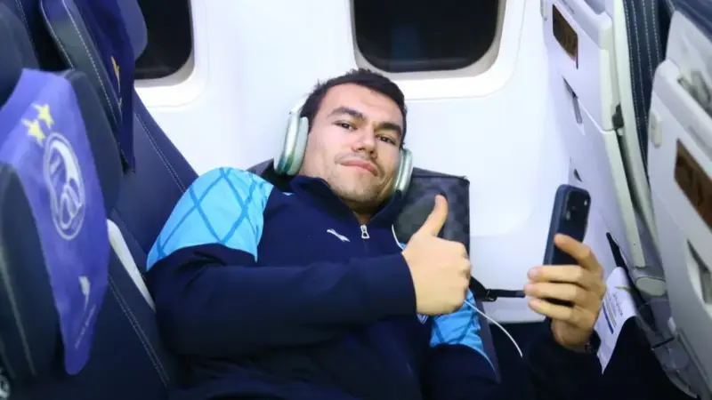 ستاره‌های استقلال در پرواز به خرم‌آباد: وقتی وای‌فای را نمی‌شود از ما گرفت!