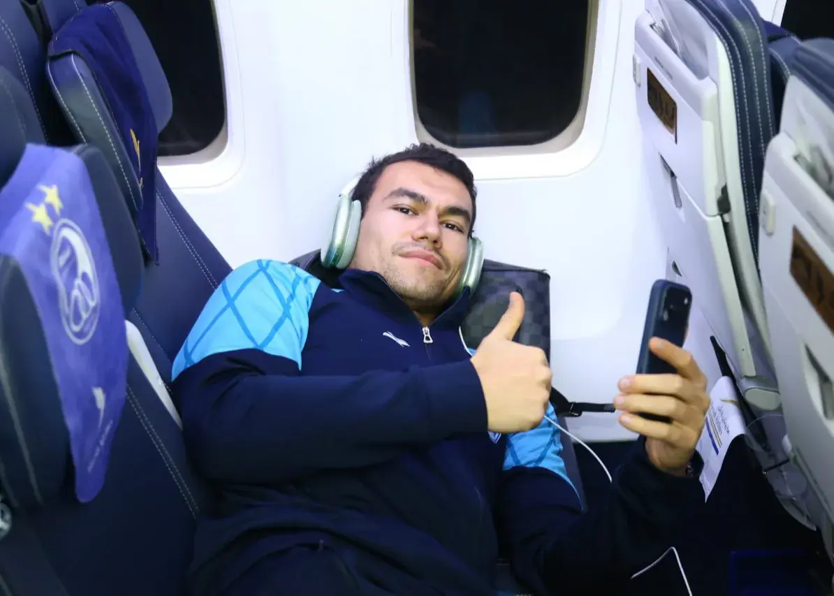 ستاره‌های استقلال در پرواز به خرم‌آباد: وقتی وای‌فای را نمی‌شود از ما گرفت - وب‌گردی