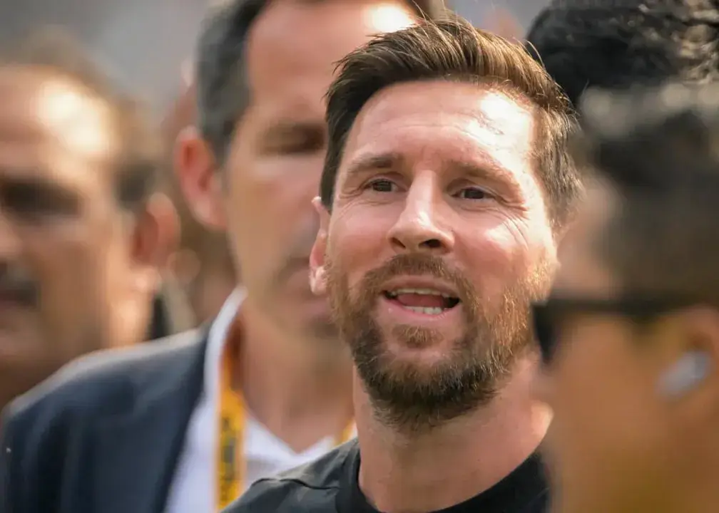 ورود تاریخی مسی به هند؛ شور بی‌سابقه هواداران در کلکته و ورزشگاه سالت‌لیک!