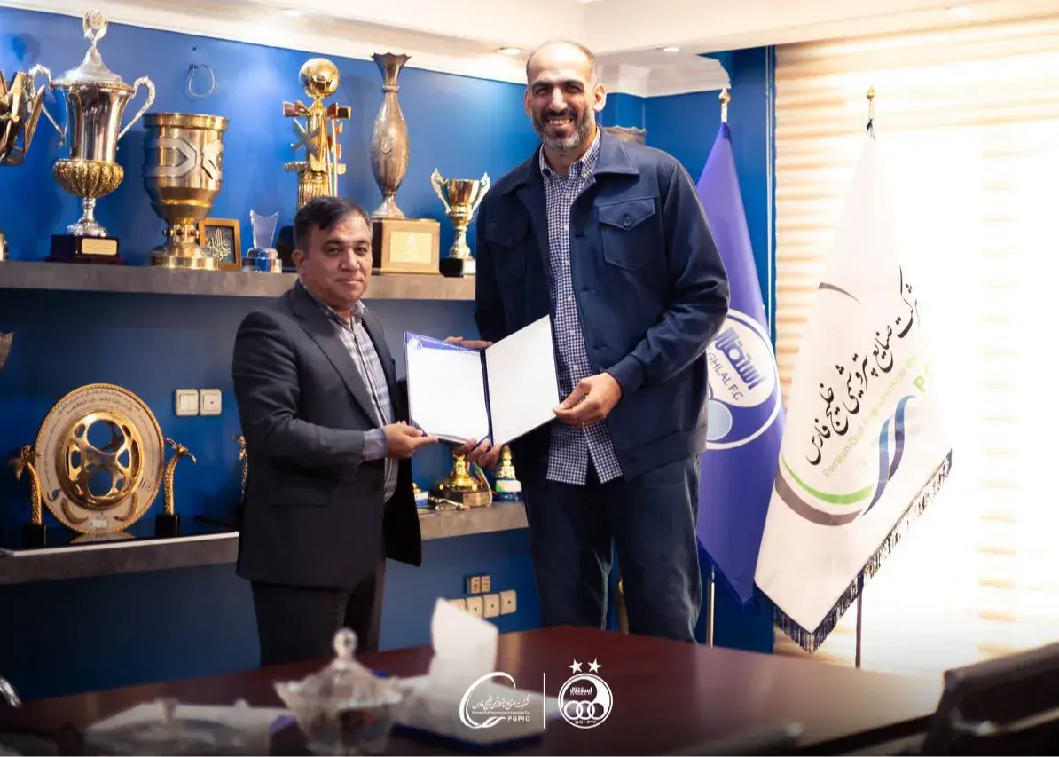 حامد حدادی، اسطوره بسکتبال ایران، رسماً به استقلال پیوست؛ ستاره NBA در تهران!