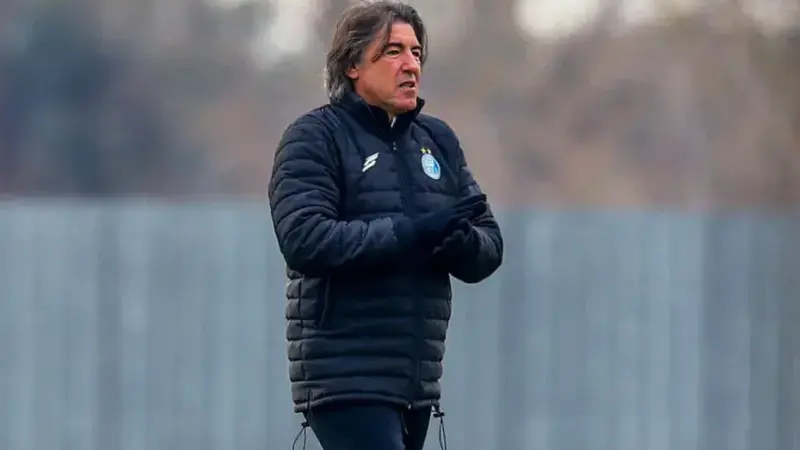 ساپینتو چگونه با تیم آنالیز استقلال، رقیبان را زمین‌گیر می‌کند؟