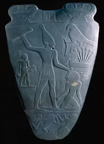 اشعار عاشقانه‌ای که روز زن را به یادماندنی می‌کنند؛ پیشنهادهای خاص برای تبریک متفاوت