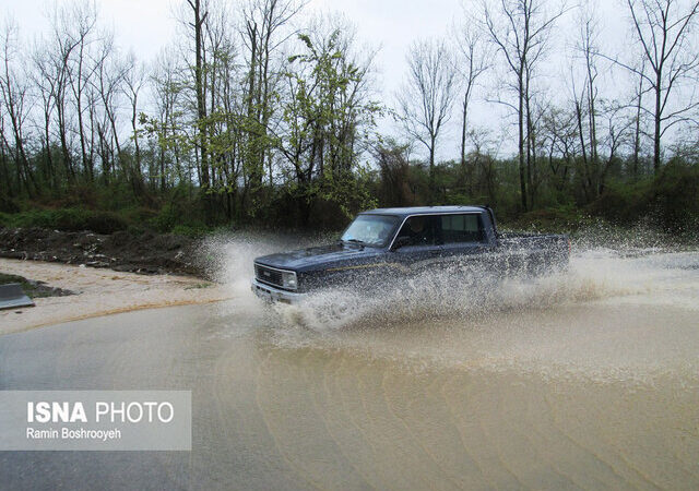 مسدود شدن راه ارتباطی ۱۵ روستا در فارس؛ ۱۱ شهرستان زیر بار برف سنگین گرفتار شدند!