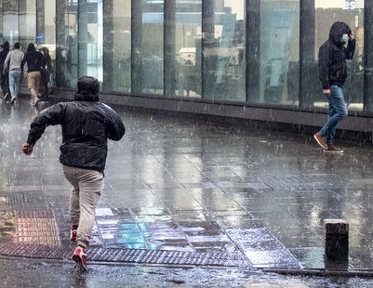 تاریخ آغاز بارش‌ها در تهران اعلام شد - وب‌گردی